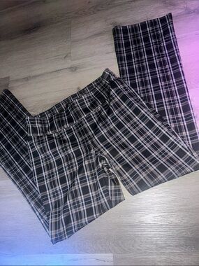 Ladies plaid straight leg pant